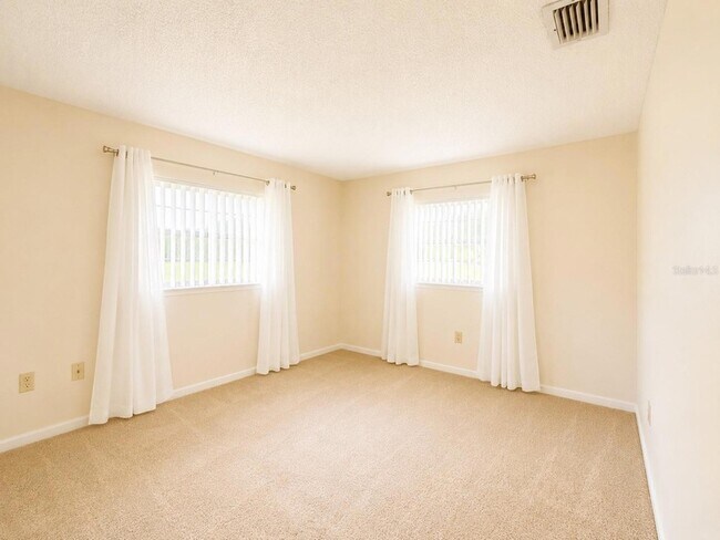 Building Photo - 310 Faircross Cir
