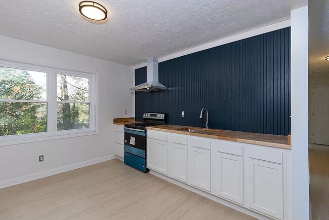 Building Photo - CUTE COZY HOME READY FOR RENT FROM MAY 10TH!