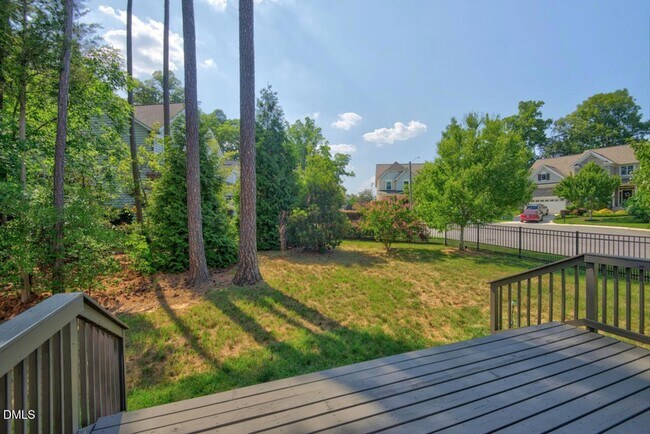 Building Photo - 109 Hico Way