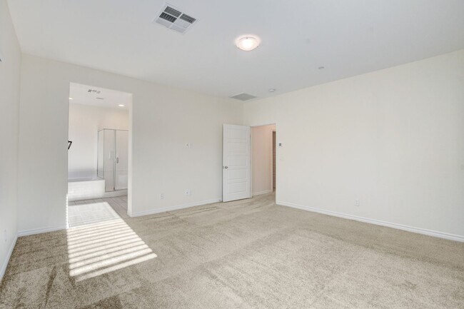 Building Photo - 4 Bedroom Townhouse in Tule Springs Coming Soon!