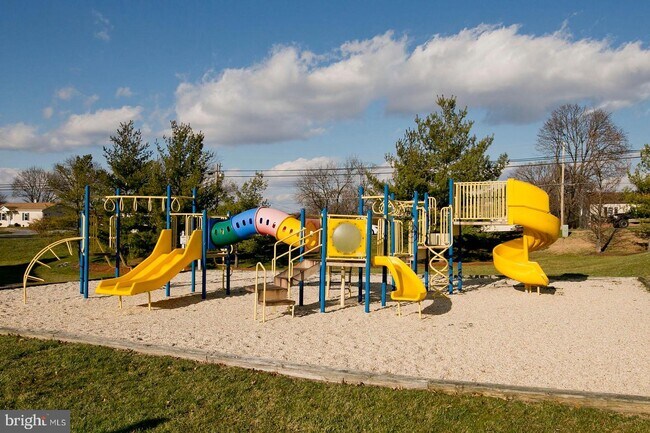 Building Photo - 117 Brookland Terrace