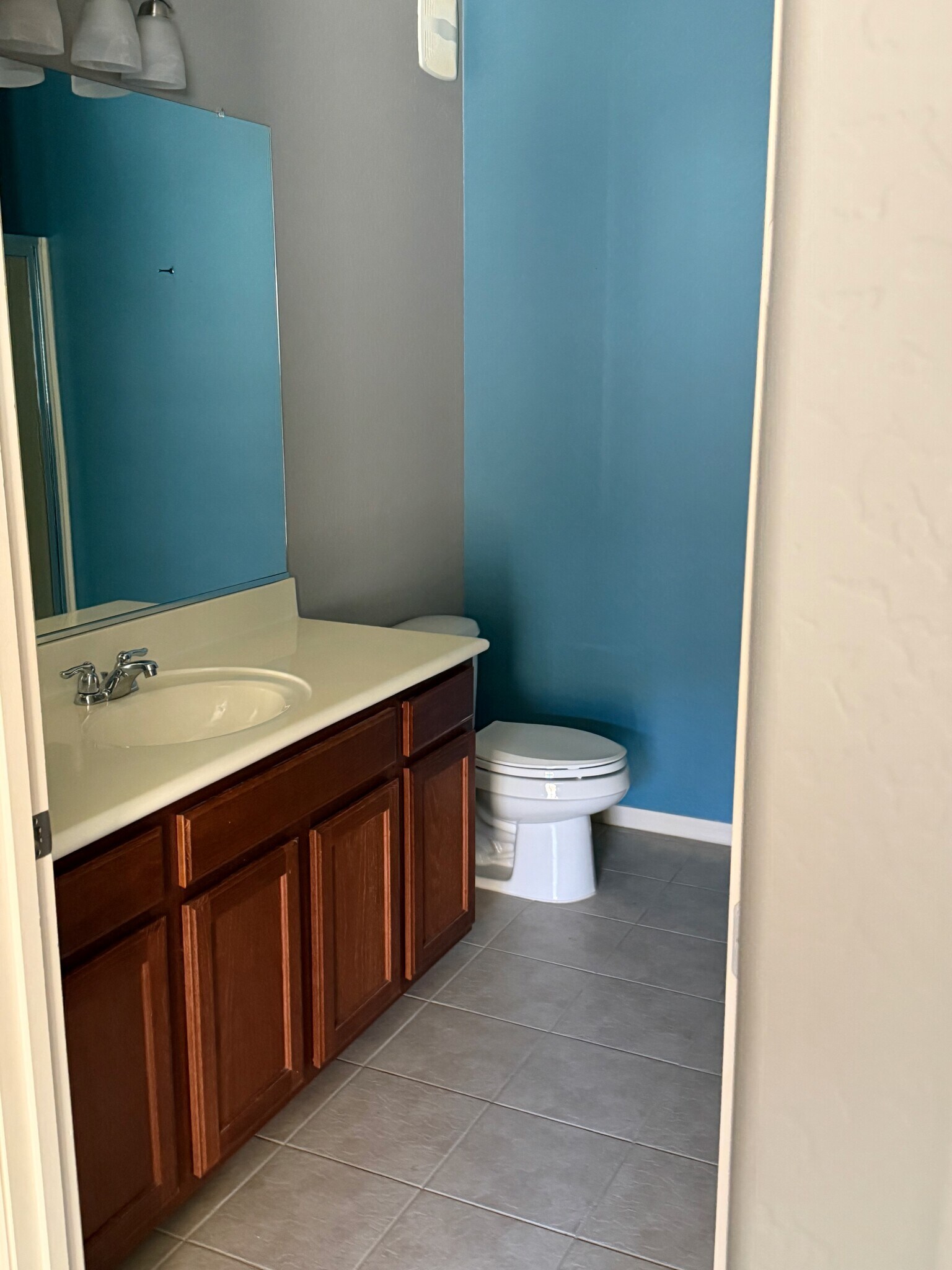 Building Photo - 3330 S Gilbert Rd