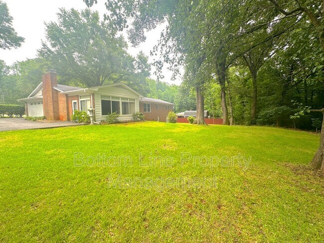 Building Photo - 9419 Brenda Ann Rd