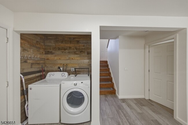 Building Photo - 15 Karen Rd