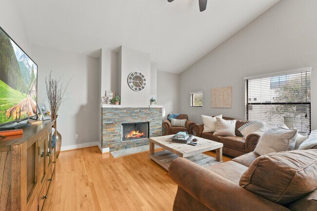 Building Photo - 3405 Rolgom Pl Ct