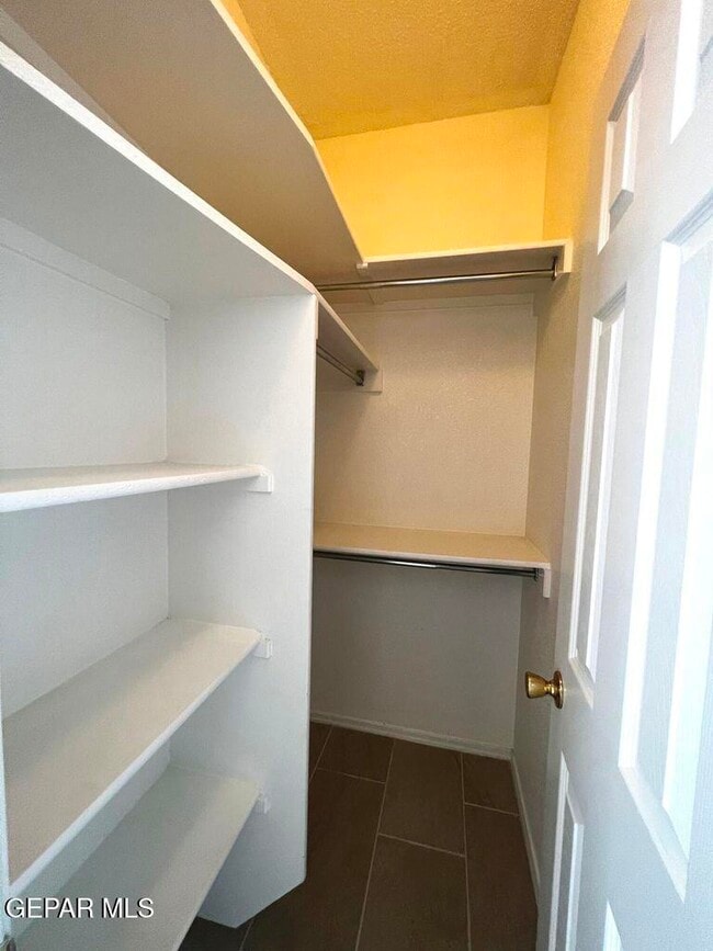 Building Photo - 5913 Cielo De Oro Pl