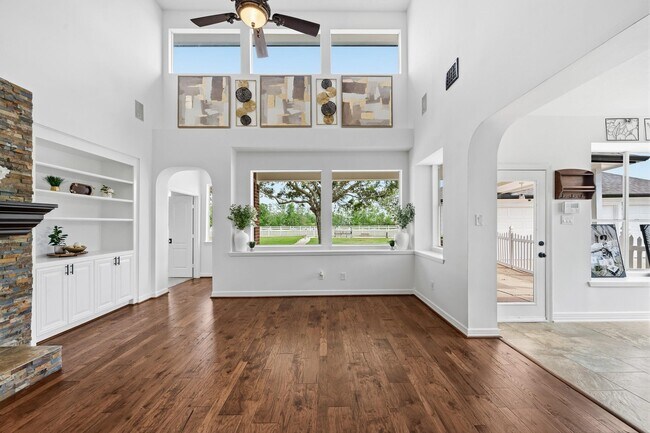 Building Photo - 7211 Savannah Glen Ln