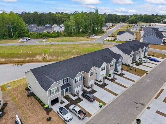 Building Photo - 338 Myrtle Mdws Dr