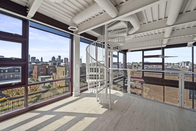 Building Photo - 367 Auden Ave