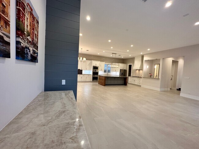 Building Photo - 1512 Johanna Dr