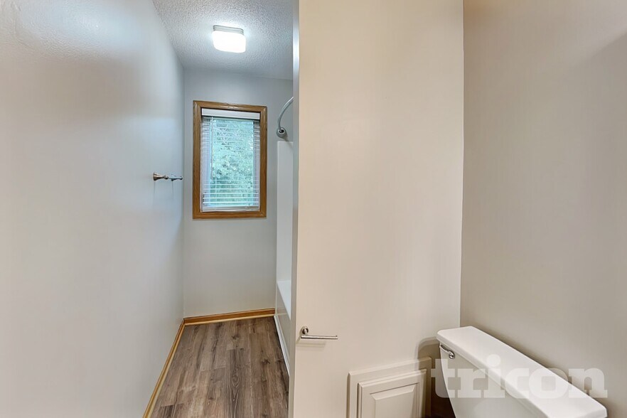Building Photo - 11295 53rd St NE
