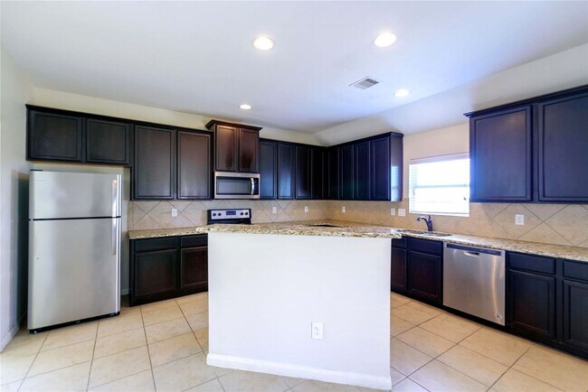 Building Photo - 20503 Parazetta Pl