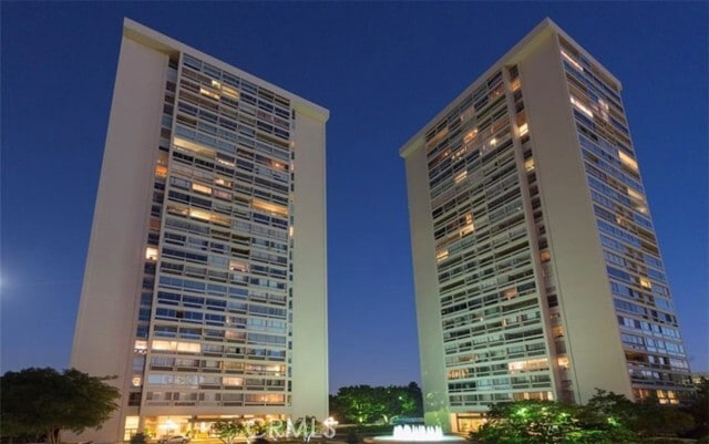 Primary Photo - 2220 Avenue of the Stars