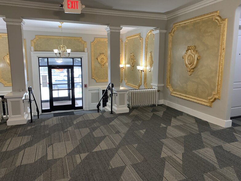 The Ambassador 86 S Union St Rochester NY 14607 Apartment Finder