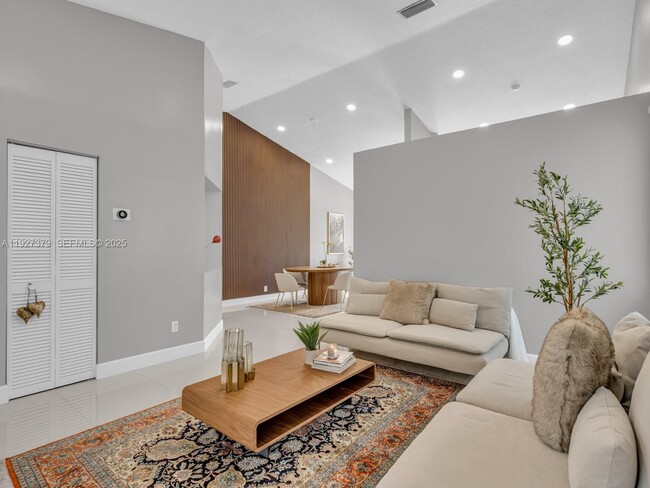 Building Photo - 933 Falling Water Rd