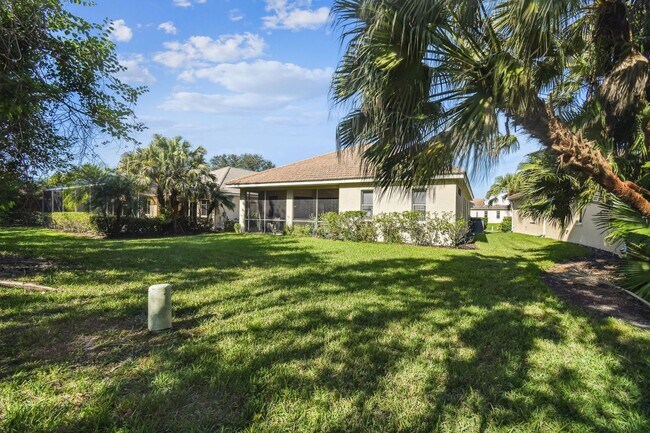 Building Photo - 3 Bed, 2 Bath Single Family Home in Sarasota
