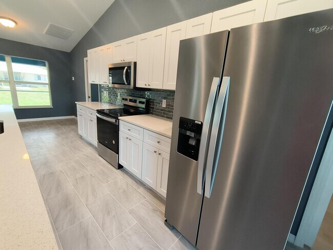 Building Photo - 1407 NE 16th Terrace