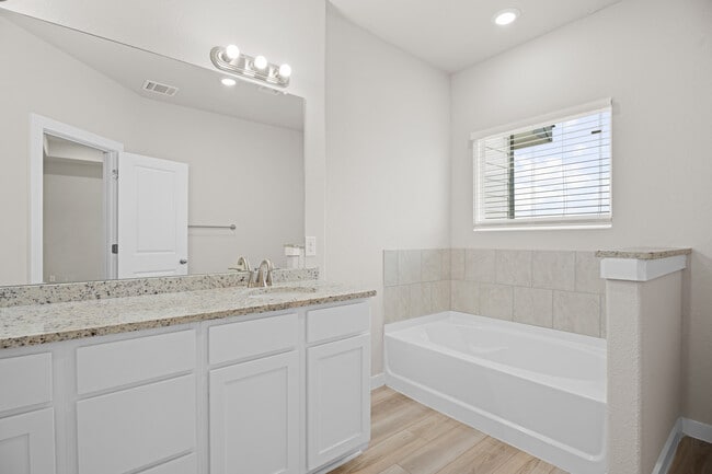 Building Photo - 21543 Sir Walter Ln