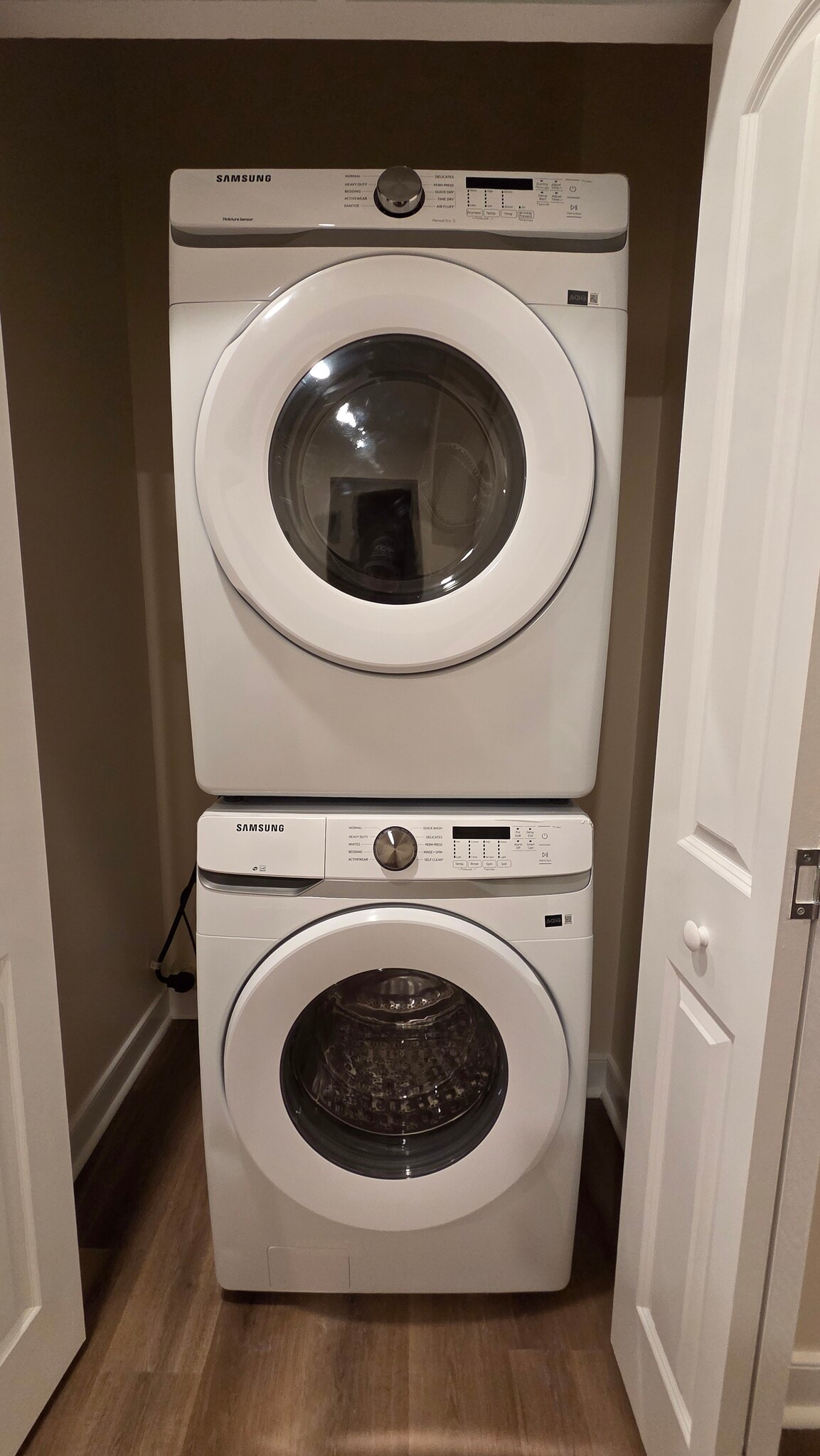 Laundy - 2503 North Ave