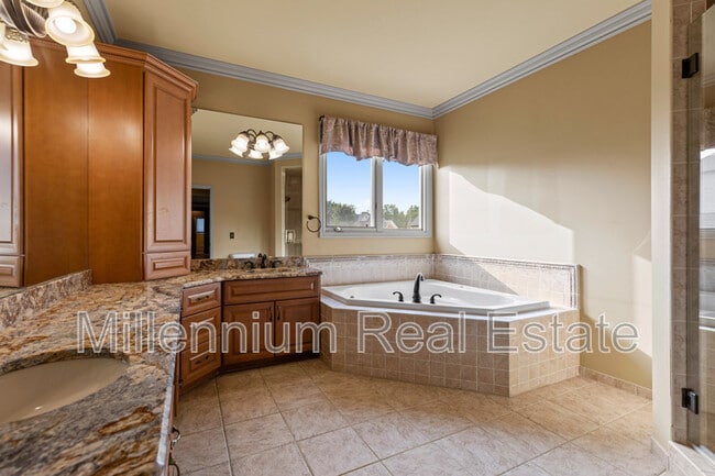 Building Photo - 64121 Turnberry Way