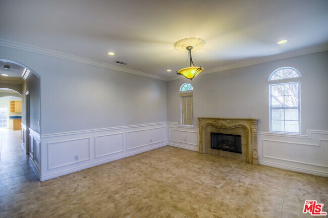 Building Photo - 18718 Lanark St