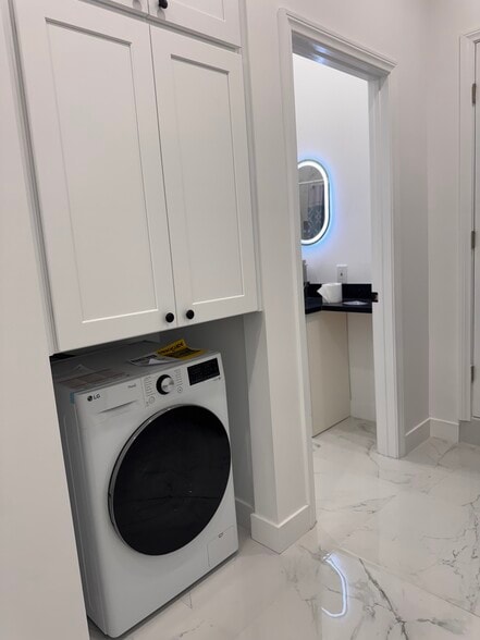 Building Photo - 4525 Dunsmore Ave