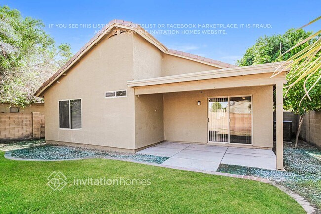 Building Photo - 2620 E Beverly Rd