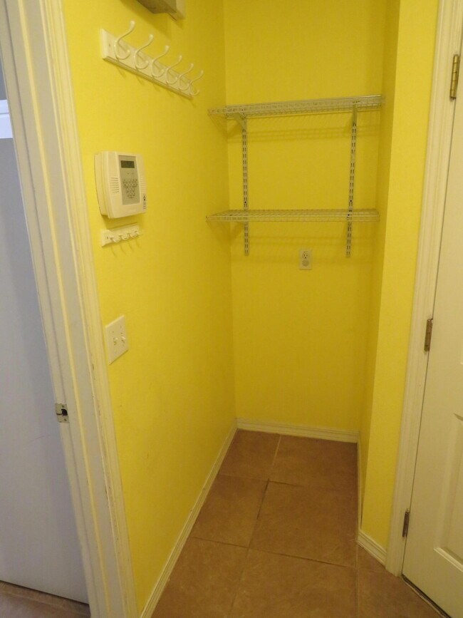 Building Photo - 1784 Ivalea Cir