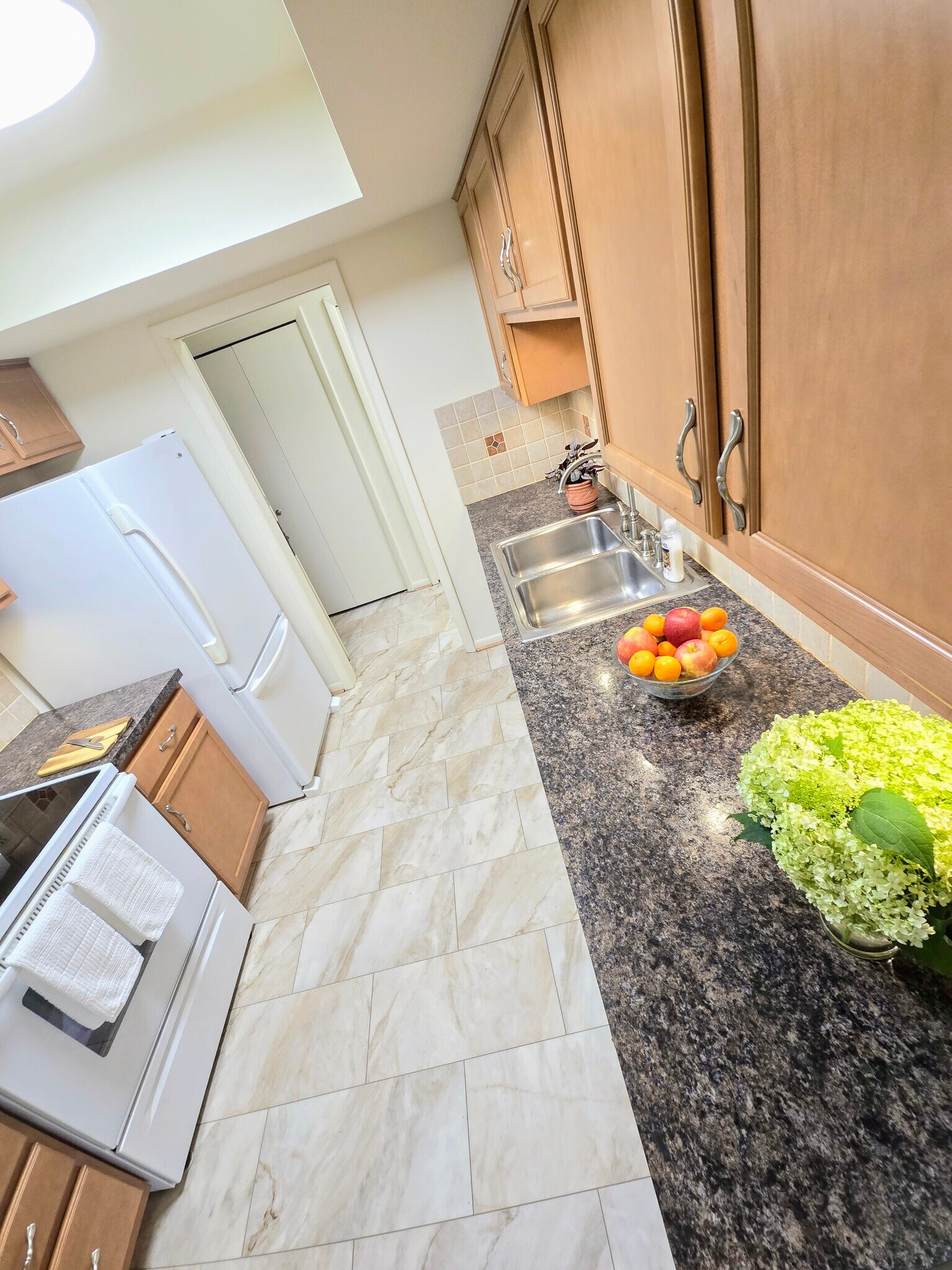 Building Photo - 16810 Edloytom Way