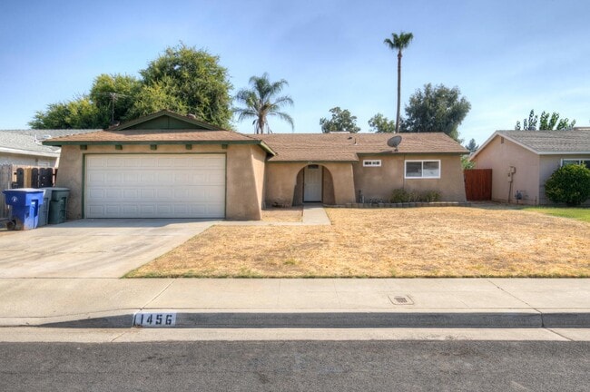 Primary Photo - 1456 Browning Ave