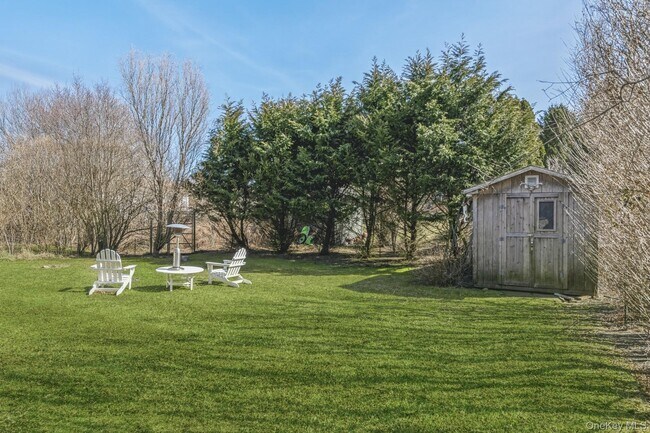 Building Photo - 33 Hoppin Ave