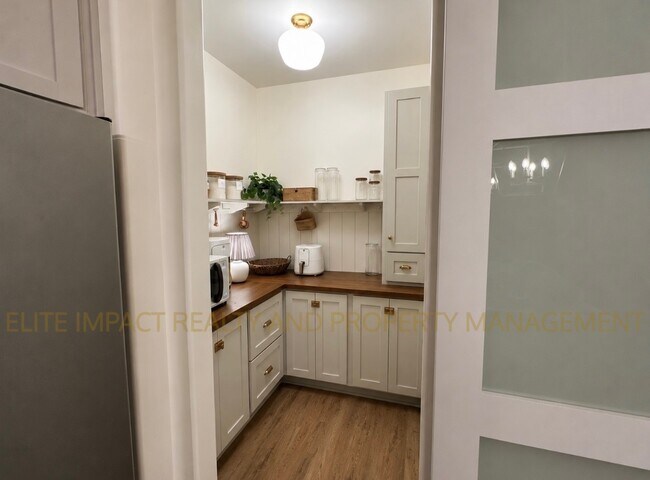 Building Photo - 6698 E Via Arroyo Azul