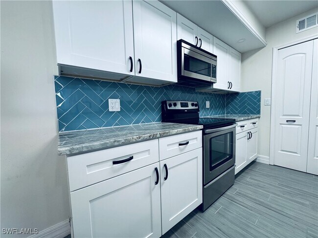 Building Photo - 13535 Eagle Ridge Dr