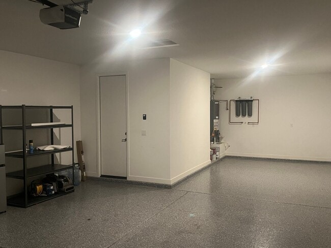 Building Photo - 17295 W Valentine St