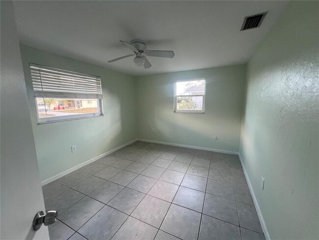 Building Photo - 394 Ferris Dr NW