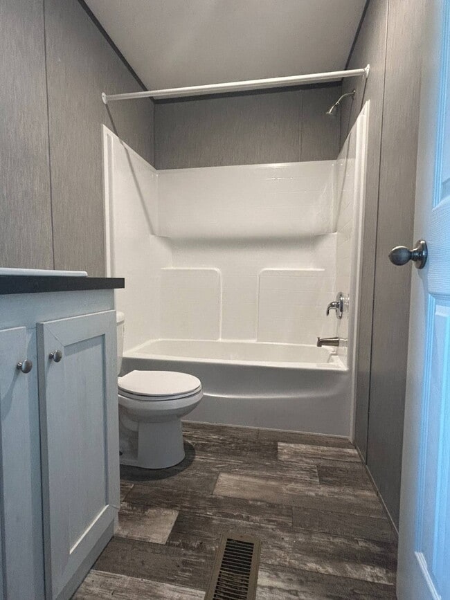 Building Photo - 575 Payne Creek