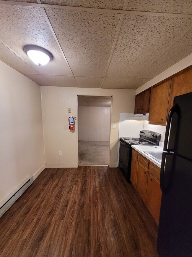 Building Photo - 23 Cloister Ave