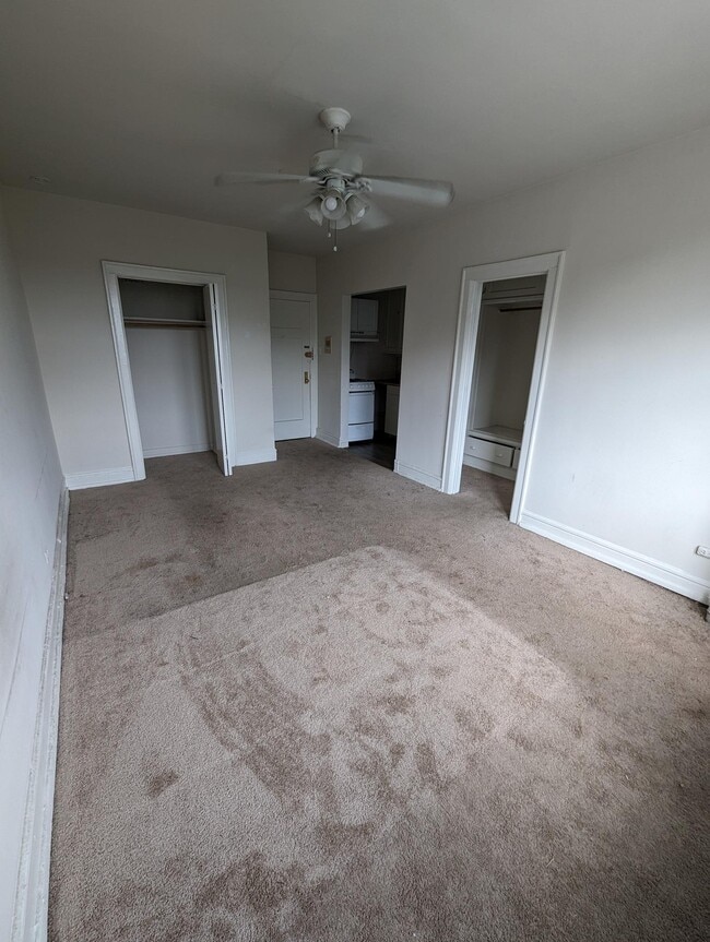 Building Photo - 4606 N. Hermitage