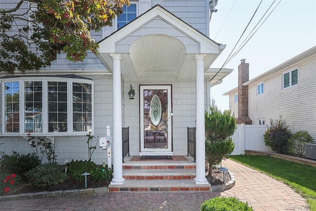 Primary Photo - 248 Montgomery Ave