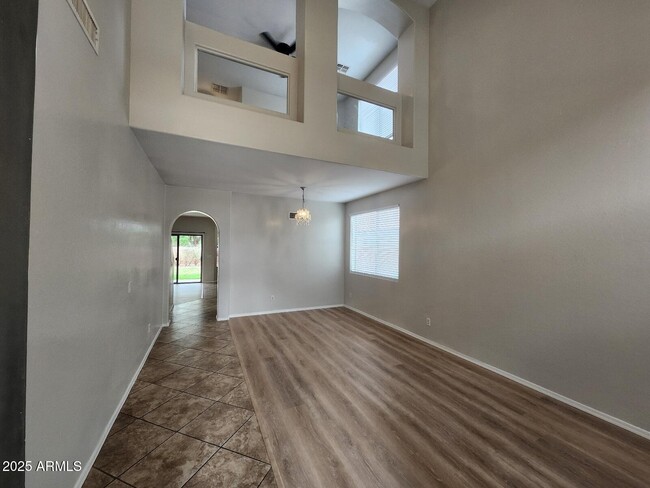 Building Photo - 851 S Cerise