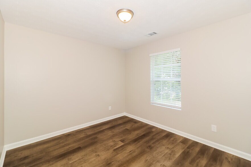 Building Photo - 160 Chandler Fields Dr
