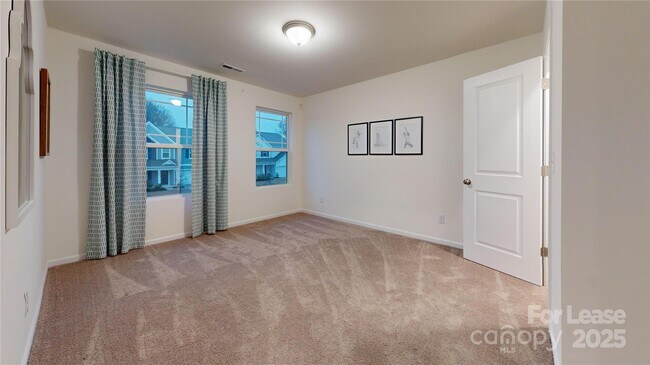 Building Photo - 2888 Yeager Dr NW