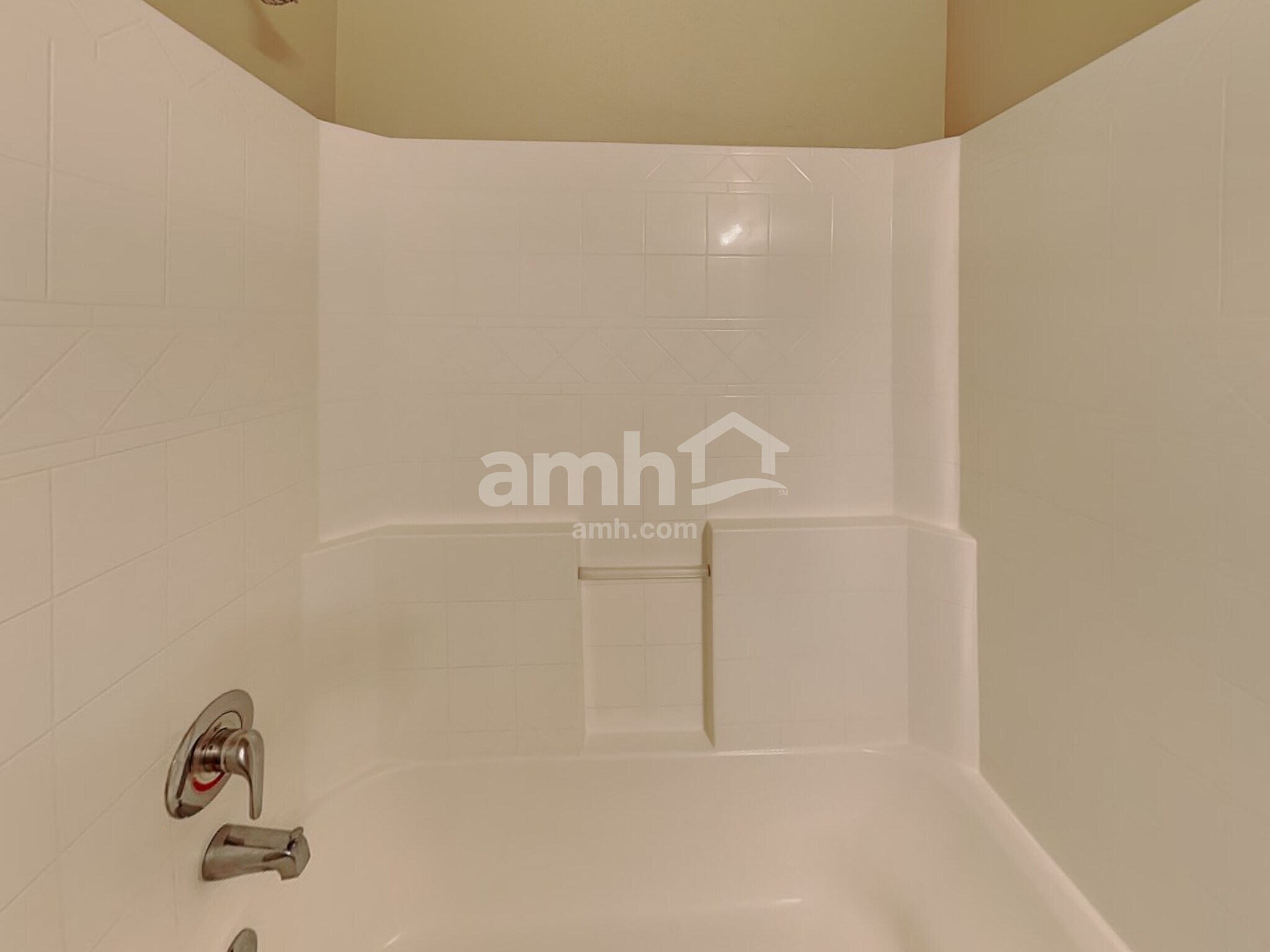 Building Photo - 19782 Amherst Ave