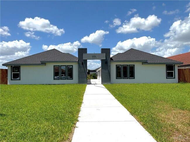 Primary Photo - 206 S Ridge Ave
