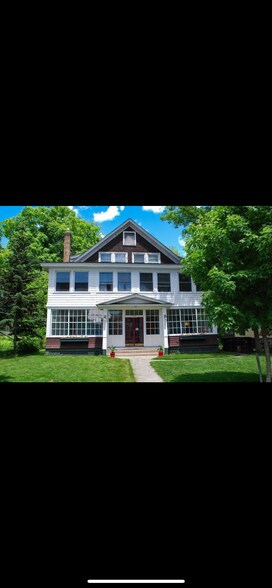 Building Photo - 15 Clarks Rd