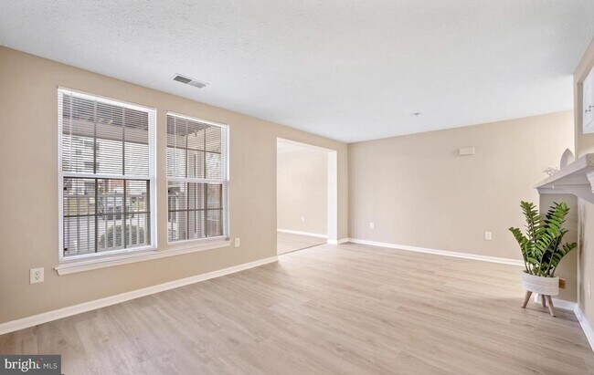 Building Photo - 607 Himes Ave