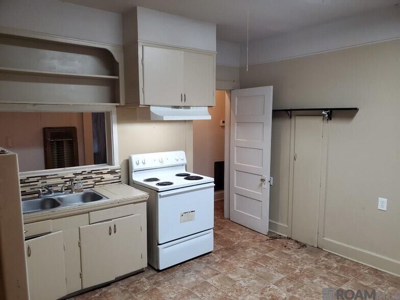 Building Photo - 2933 Dayton St