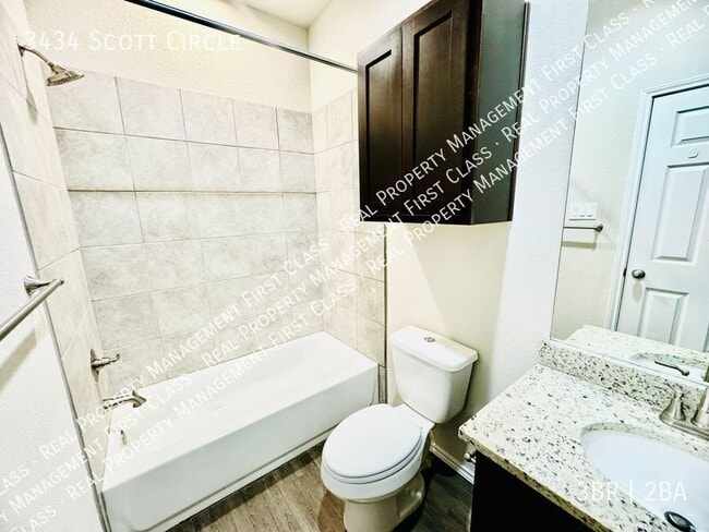 Building Photo - 3434 Scott Cir