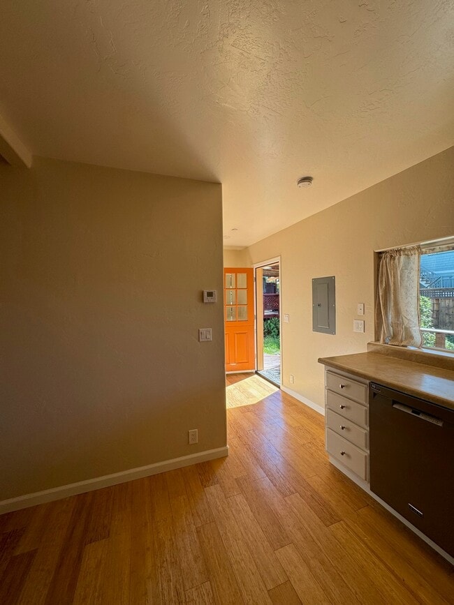 Building Photo - 783 S Branciforte Ave