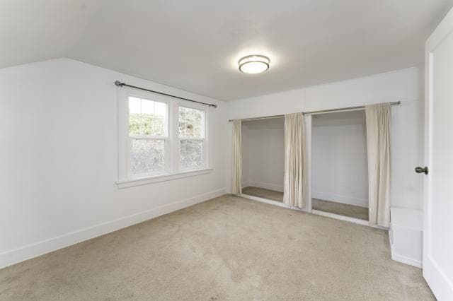 Building Photo - 4 bedroom in Seattle WA 98103